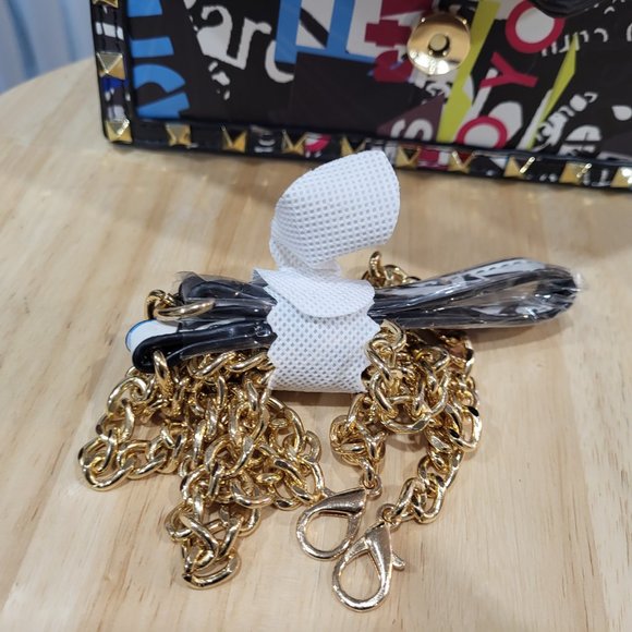 Black Graffiti Purse - Picture 5 of 6